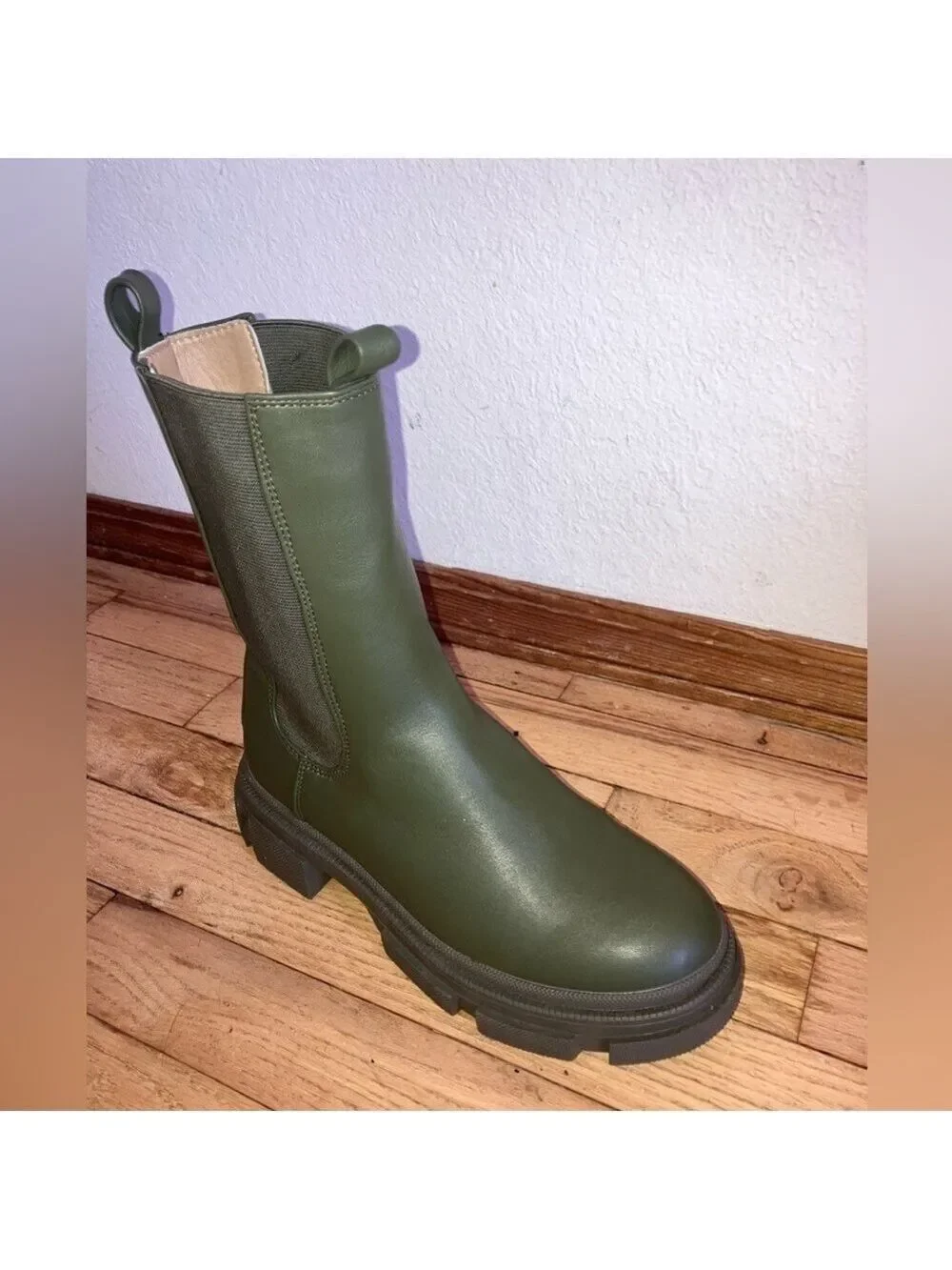Missguided Chunky Streetwear Grunge Chelsea Army Green Boots Women sz 8.5 EU 39